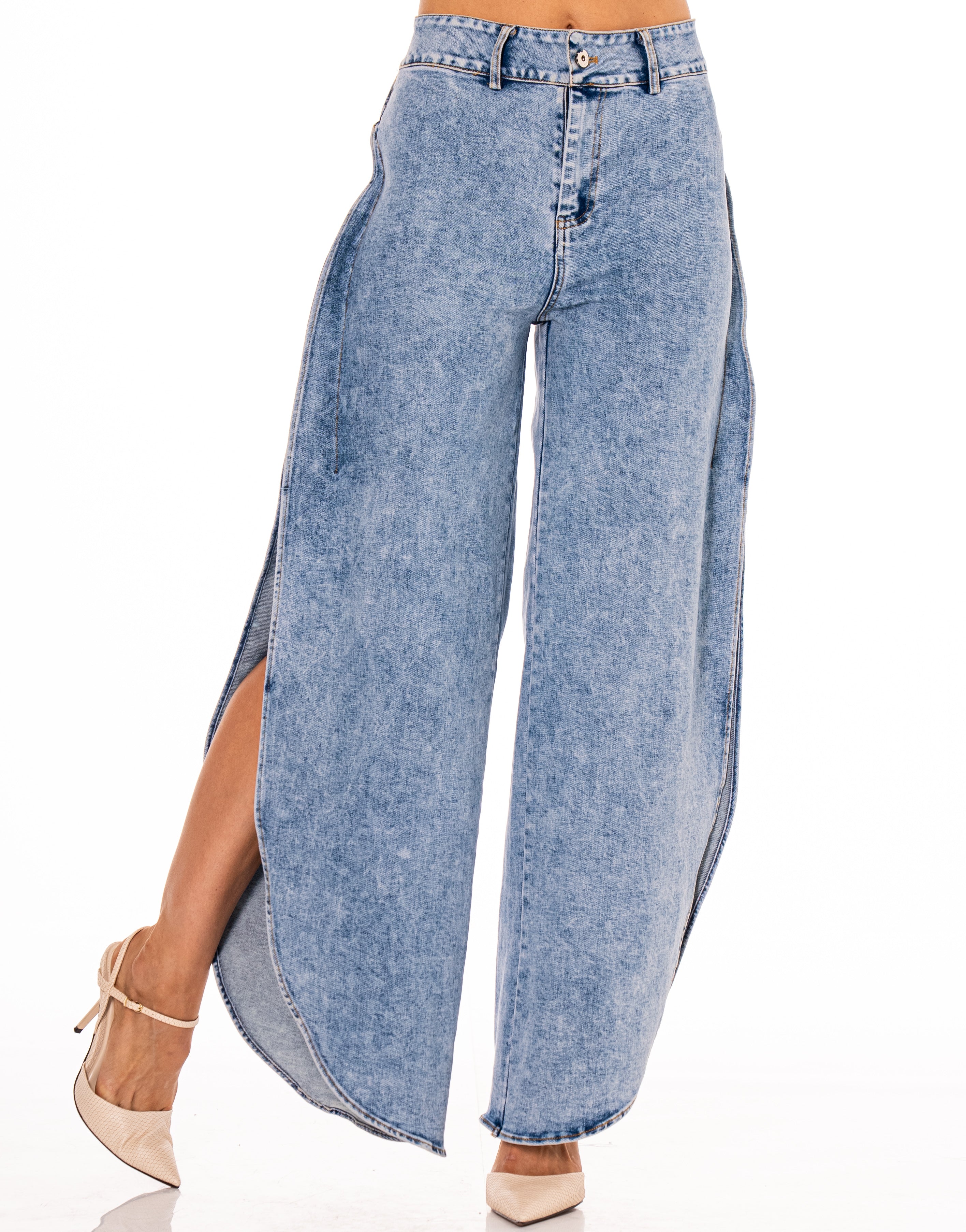 Wide-Leg Denim Jeans - Denim