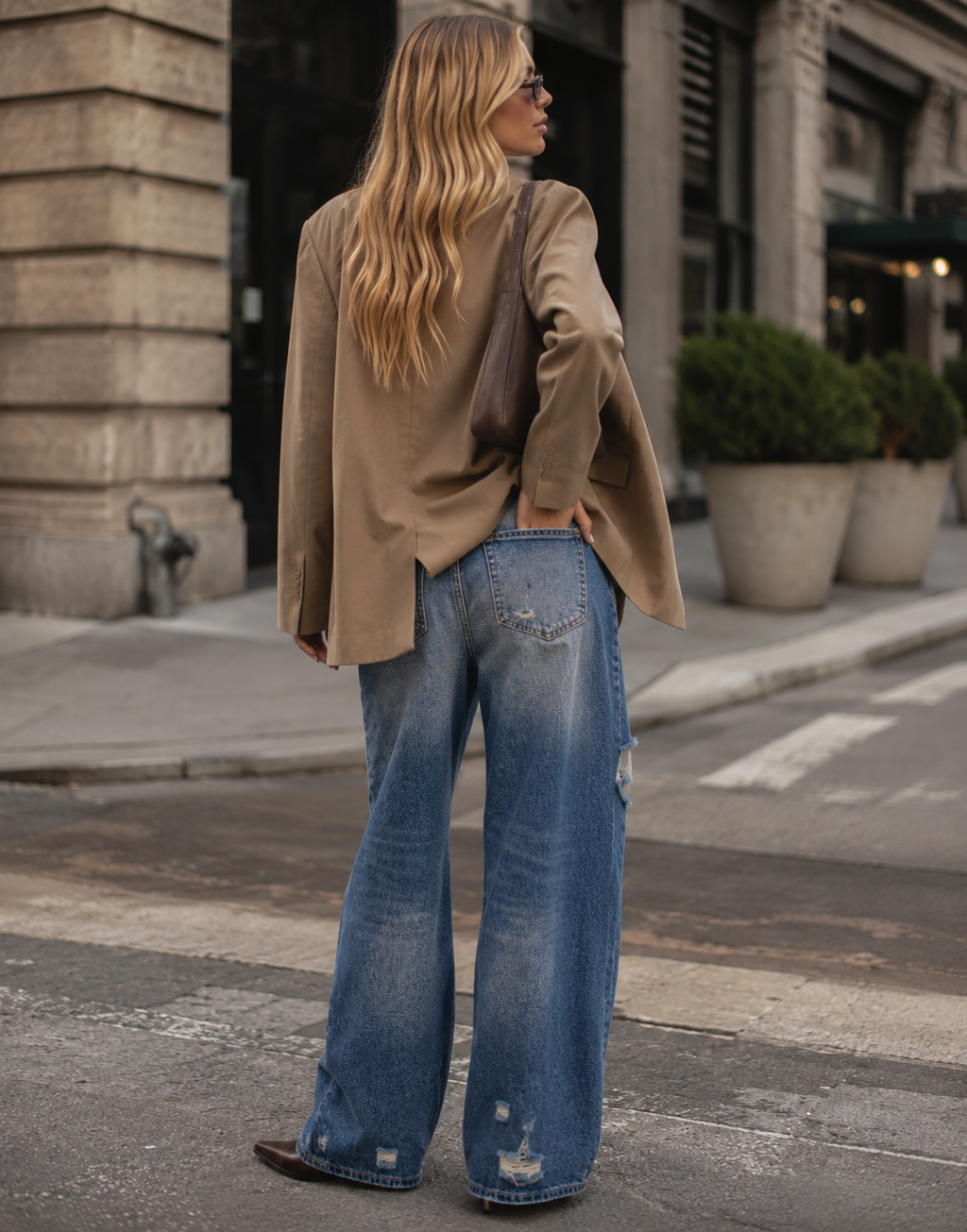 Wide-Leg Distressed Jeans - Denim